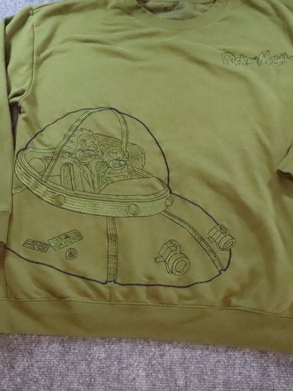 Rick and Morty UFO Sweatshirt Sz L Green Graphic Cartoon Pullover